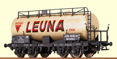 4 axle Tank car &quot;LEUNA&quot;<br /><a href='images/pictures/Brawa/47048.jpg' target='_blank'>Full size image</a>